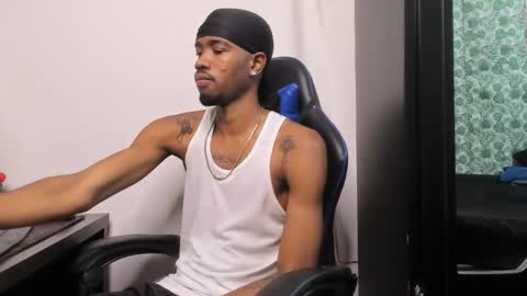 Snapshot of kofi_exotic_ chatting on 11.13.25 kofi online show from 11.13.25