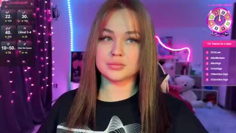 Mia online show from 11.30.25