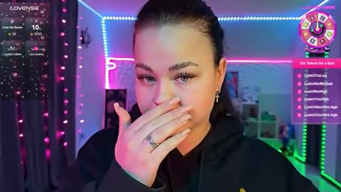 Mia online show from 02.14.26