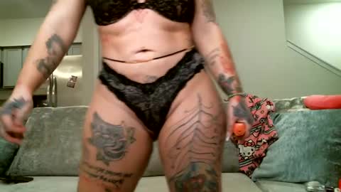 Snapshot of kokokwinn chatting on 02.01.25 Koko Kwinn online show from 02.01.25