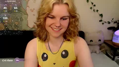Snapshot of komorebbi chatting on 04.27.26 Marta online show from 04.27.26