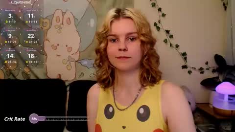 Snapshot of komorebbi chatting on 05.12.26 Marta online show from 05.12.26