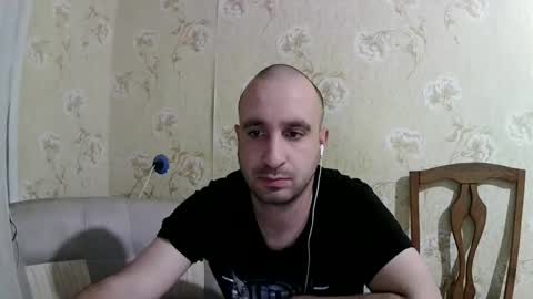 Snapshot of kostua31 chatting on 10.27.25 kvg-1994 online show from 10.27.25