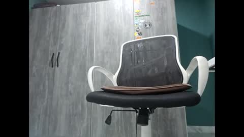 Koto Bombon online show from 03.10.25