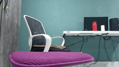 Koto Bombon online show from 02.18.26