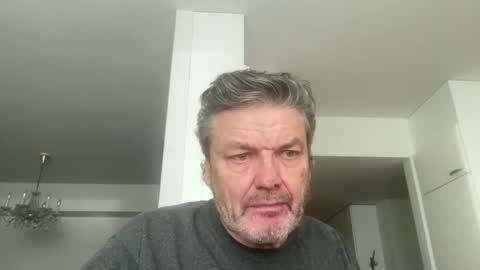 Snapshot of kovapoika chatting on 10.15.25 kovapoika online show from 10.15.25