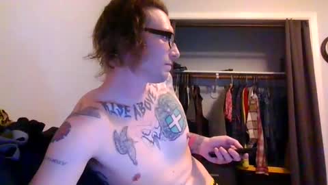 Snapshot of krasher2313 chatting on 02.26.25 hard hung horny online show from 02.26.25