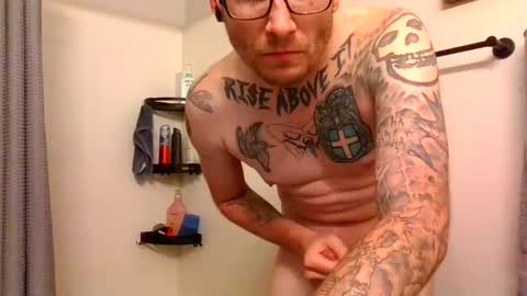 Snapshot of krasher2313 chatting on 02.01.26 hard hung horny online show from 02.01.26