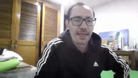 Snapshot of kratosmorgen chatting on 04.02.26 KratosMorgen online show from 04.02.26