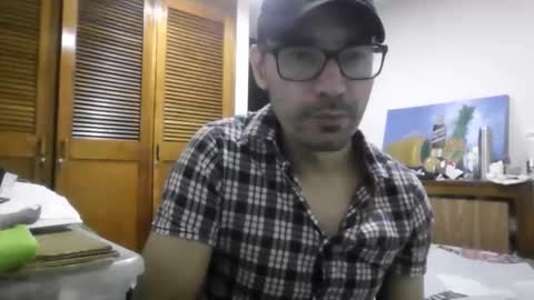 Snapshot of kratosmorgen chatting on 04.04.26 KratosMorgen online show from 04.04.26