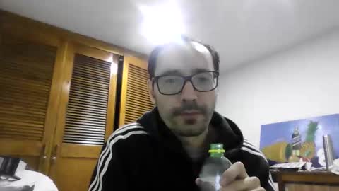 Snapshot of kratosmorgen chatting on 04.06.26 KratosMorgen online show from 04.06.26