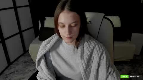 Snapshot of krisdoeil chatting on 12.14.25 krisdoeil online show from 12.14.25