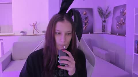 Snapshot of krisdoeil chatting on 01.09.26 krisdoeil online show from 01.09.26