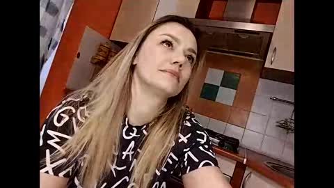 Snapshot of krisssexi chatting on 01.26.25 KrissSexi online show from 01.26.25