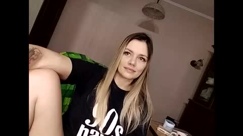 Snapshot of krisssexi chatting on 01.27.25 KrissSexi online show from 01.27.25