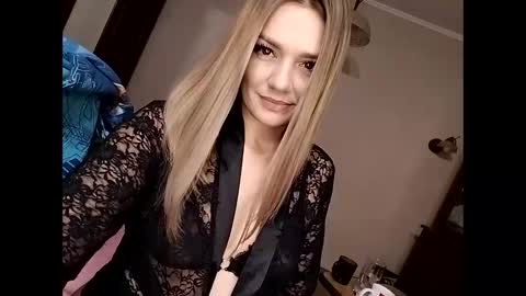 Snapshot of krisssexi chatting on 01.28.25 KrissSexi online show from 01.28.25