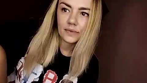 Snapshot of krisssexi chatting on 09.18.25 KrissSexi online show from 09.18.25