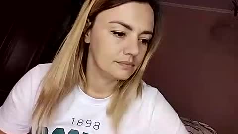 Snapshot of krisssexi chatting on 10.05.25 KrissSexi online show from 10.05.25