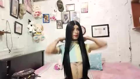 Snapshot of krisstal703358 chatting on 09.17.25 krisstal703358 online show from 09.17.25