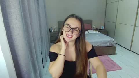 twitter    Annemarye 23 online show from 07.15.26