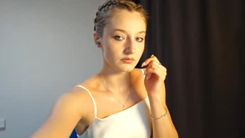 Snapshot of kristandaty chatting on 02.10.26 kristandaty online show from 02.10.26