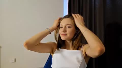 Snapshot of kristandaty chatting on 02.19.26 kristandaty online show from 02.19.26