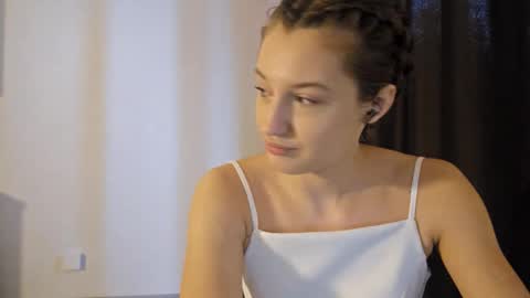 Snapshot of kristandaty chatting on 02.22.26 kristandaty online show from 02.22.26