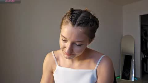 Snapshot of kristandaty chatting on 03.02.26 kristandaty online show from 03.02.26