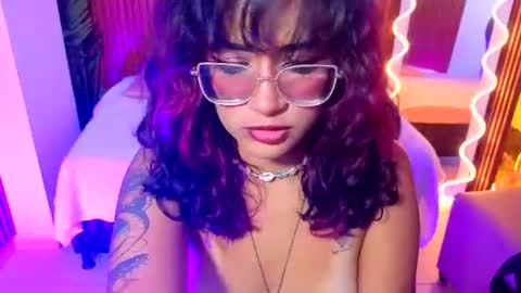 kristen_tay online show from 07.07.26
