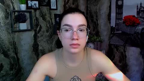Snapshot of kristenx_x chatting on 09.13.25 Kristen online show from 09.13.25