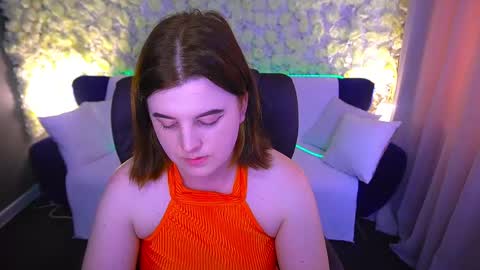 Snapshot of kristifoxy chatting on 05.15.26 kristifoxy online show from 05.15.26