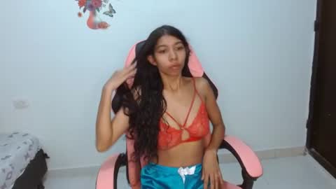 Snapshot of kristine_05 chatting on 07.21.26 kristine_05 online show from 07.21.26