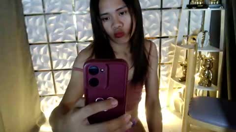 Snapshot of kristine_fox chatting on 04.21.26 kristine_fox online show from 04.21.26
