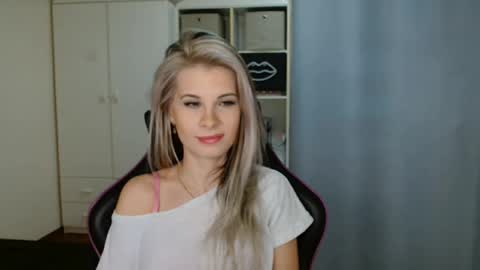 KristineAmore online show from 03.26.26