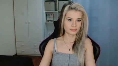 KristineAmore online show from 04.24.26