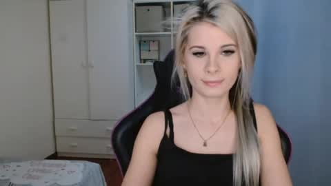 KristineAmore online show from 04.29.26