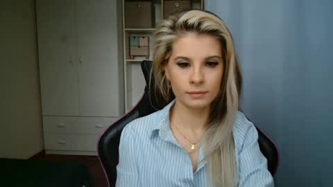KristineAmore online show from 05.13.26