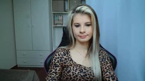 KristineAmore online show from 05.19.26