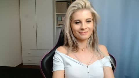 KristineAmore online show from 06.03.26