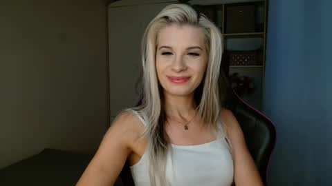 KristineAmore online show from 07.25.26