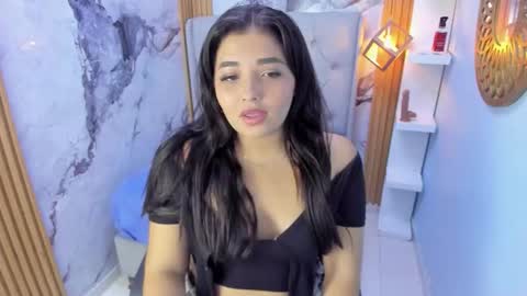 Snapshot of kristinnvega chatting on 10.18.25  K R I S  online show from 10.18.25
