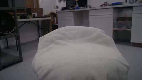 Snapshot of kronur chatting on 10.24.25 kronur online show from 10.24.25