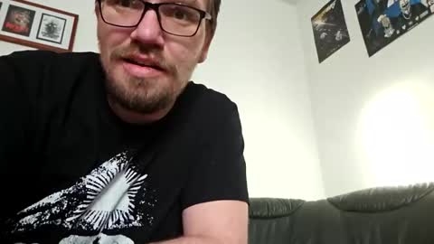 Snapshot of kryptoni18435 chatting on 12.02.25 Tommy online show from 12.02.25