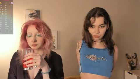 Emilia and Julia online show from 04.26.26