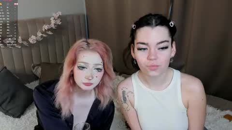 Emilia and Julia online show from 05.19.26