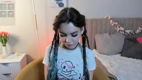 Emilia and Julia online show from 05.24.26