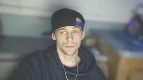 krytiar1992 online show from 10.20.25