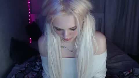 Emilia online show from 02.23.25