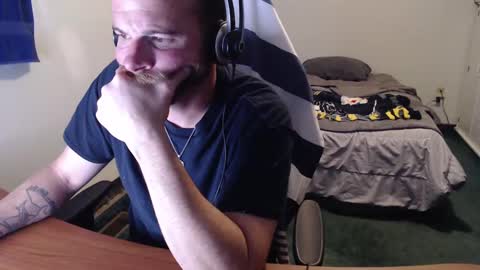 Snapshot of kuggy570 chatting on 10.16.25 Kuggy online show from 10.16.25