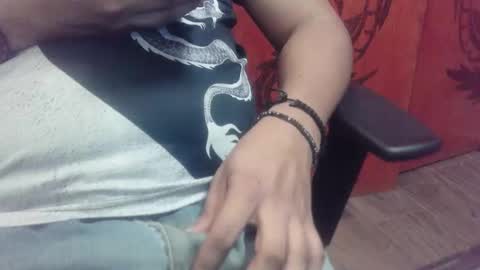 Snapshot of kunahub17 chatting on 11.04.25 kunahub17 online show from 11.04.25